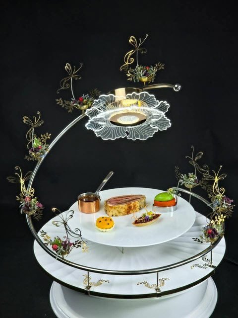 Showpiece